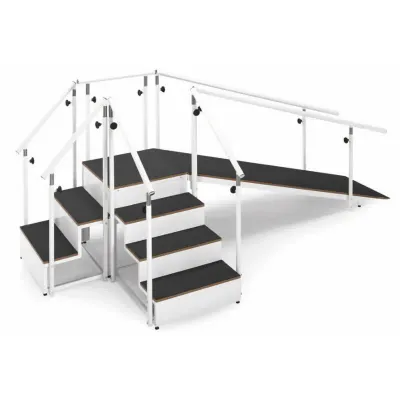 Paralelas sobre rampa, plataforma de descanso y escaleras de dos escalones